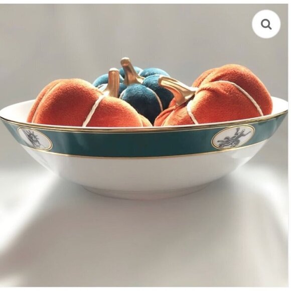 Giles of London Fink & Carney 1999 Manhattan New York City Landmarks 9" Bowl - Picture 2 of 11